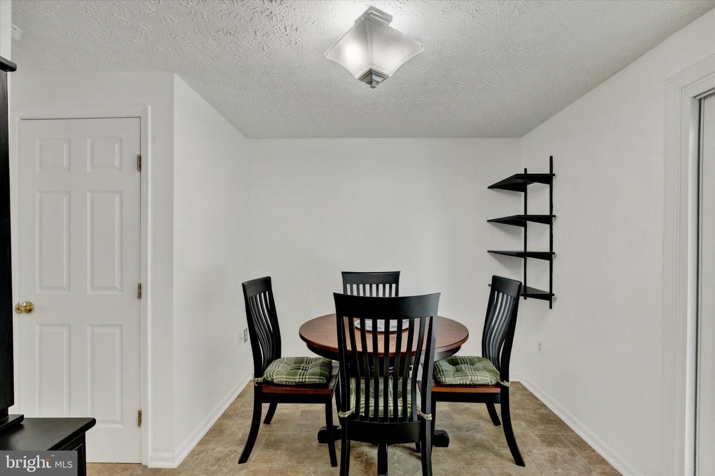 1717 Chesterfield Square photo 10