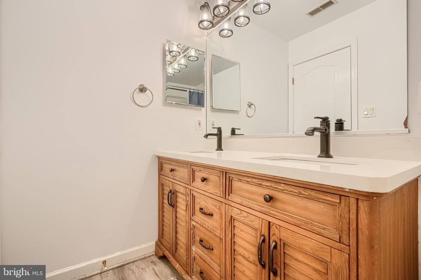 208 Christopher Road photo 60