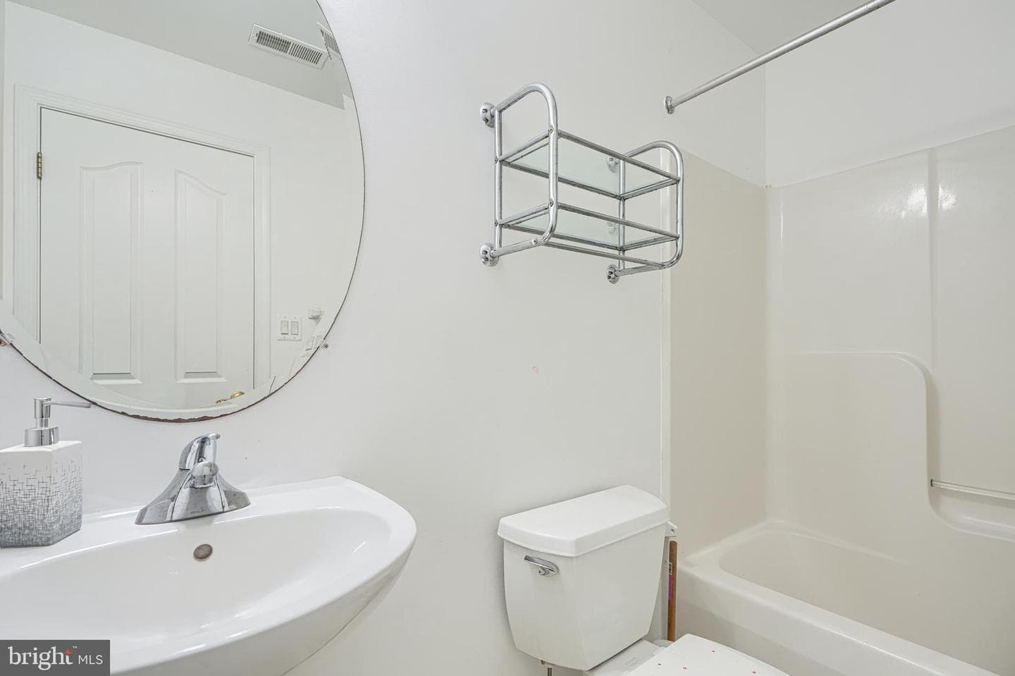 208 Christopher Road photo 73