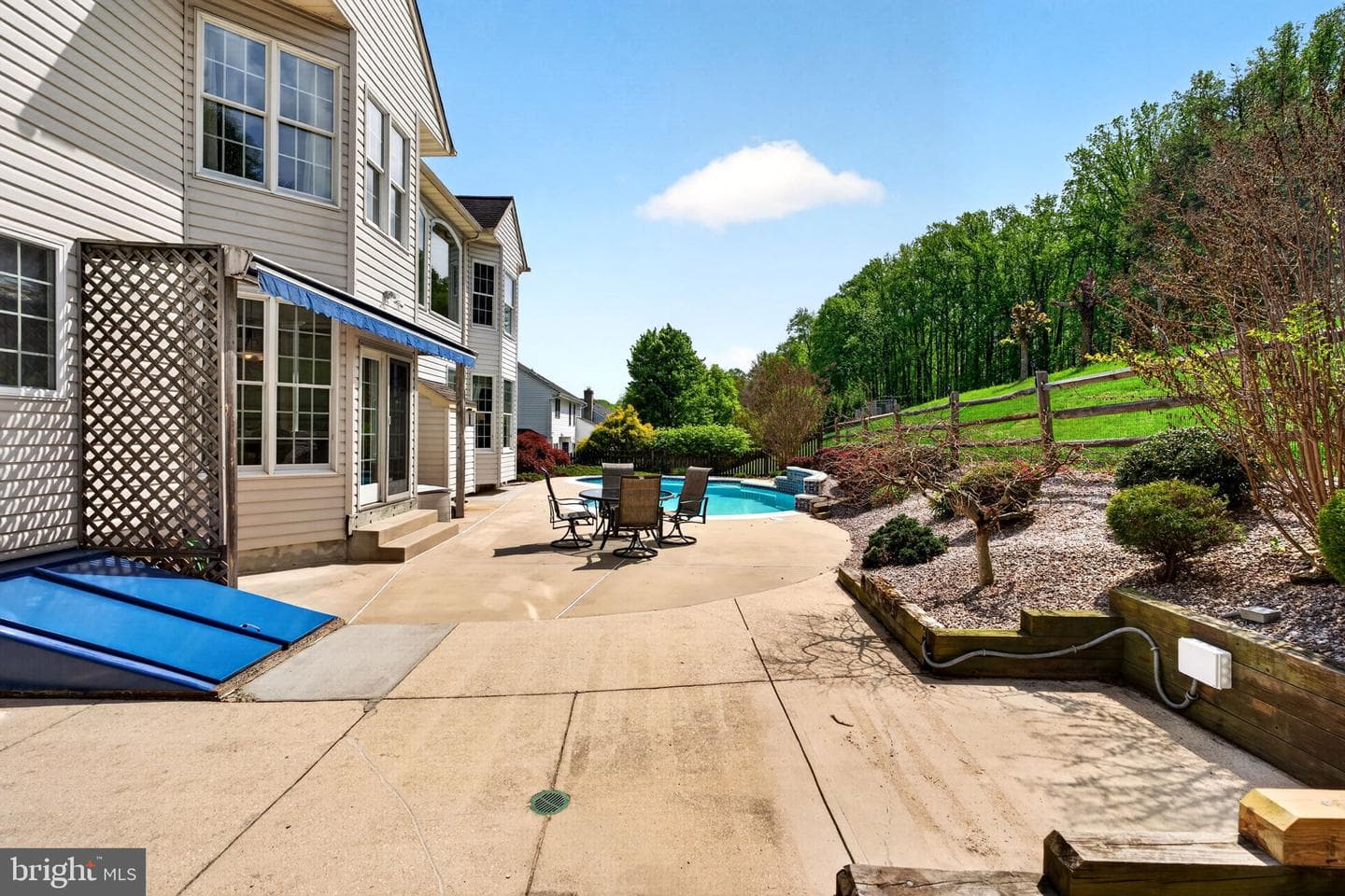 2006 Royal Fern Court photo 100