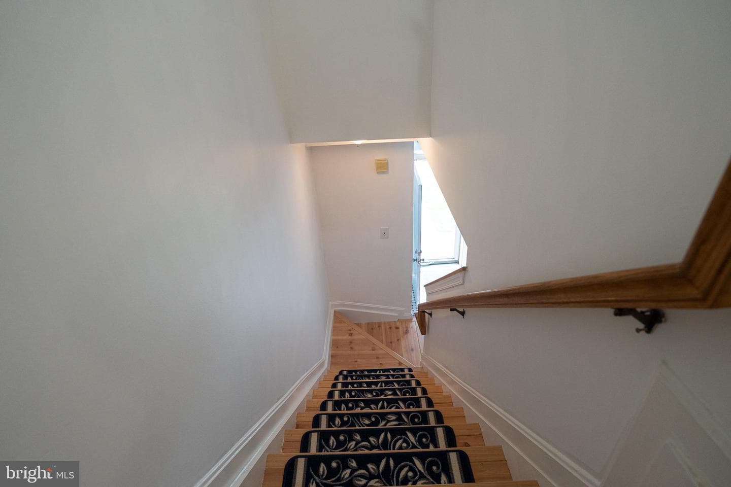 203 Ferring Court photo 23