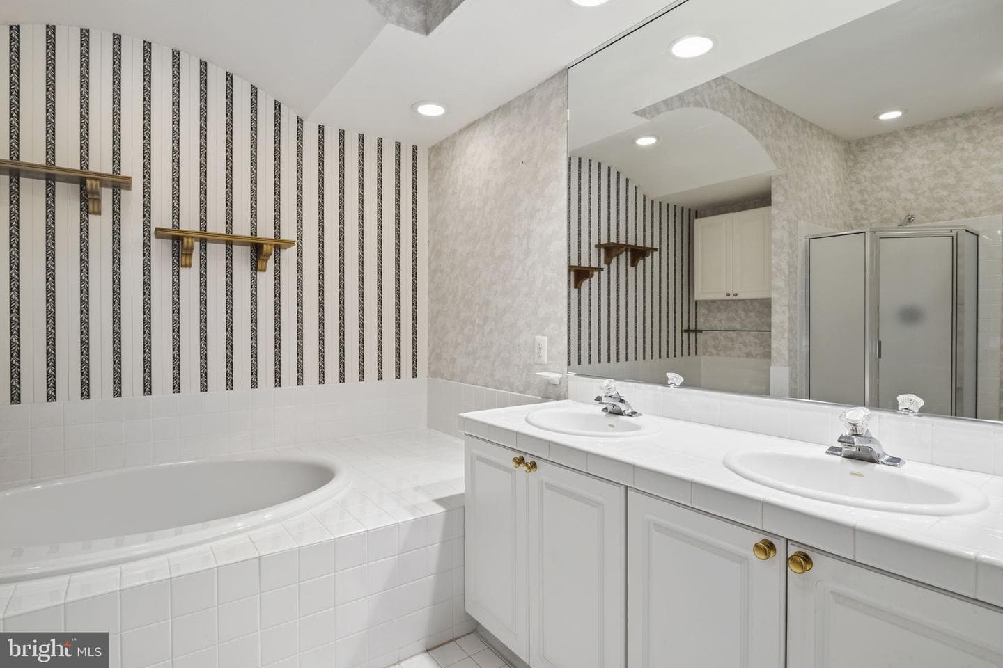 66 Crystal Court photo 18