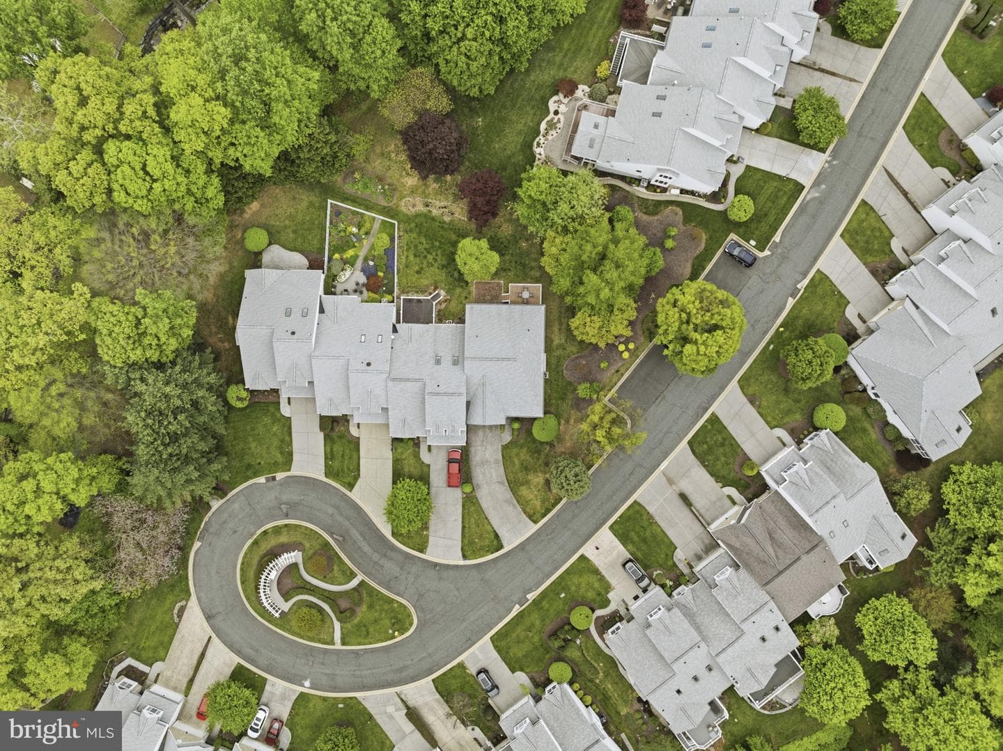 66 Crystal Court photo 38