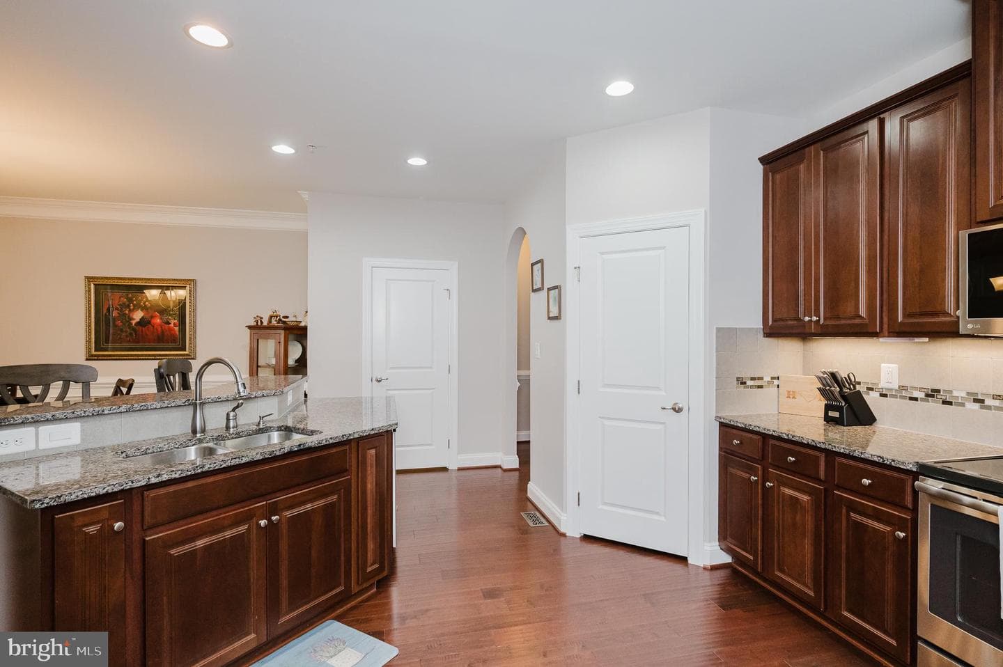 355 Tufton Circle photo 10