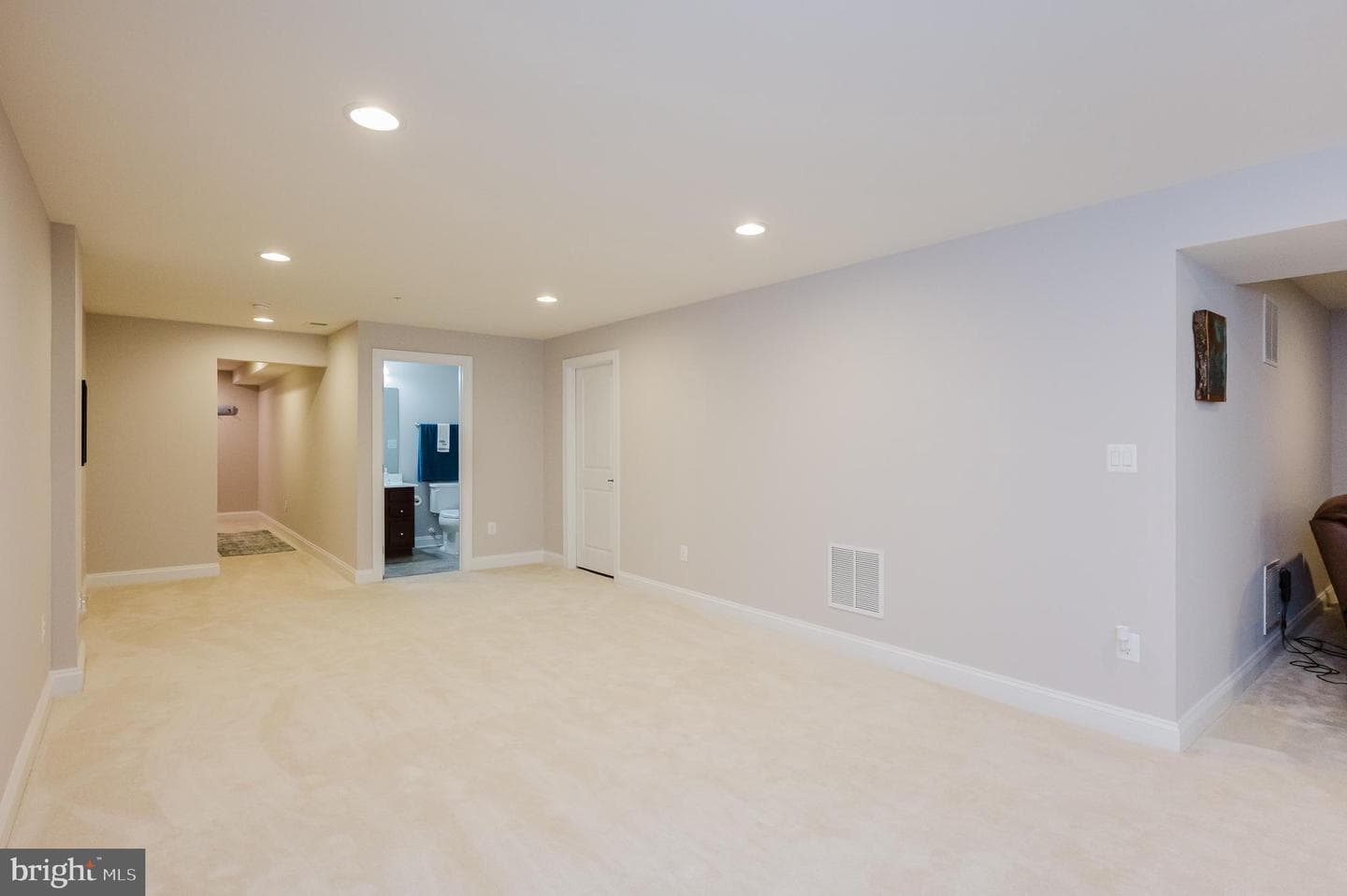 355 Tufton Circle photo 52