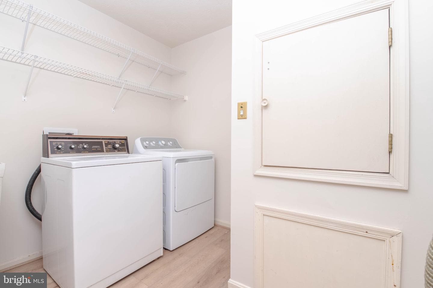 1240 Chateau Green Court photo 52