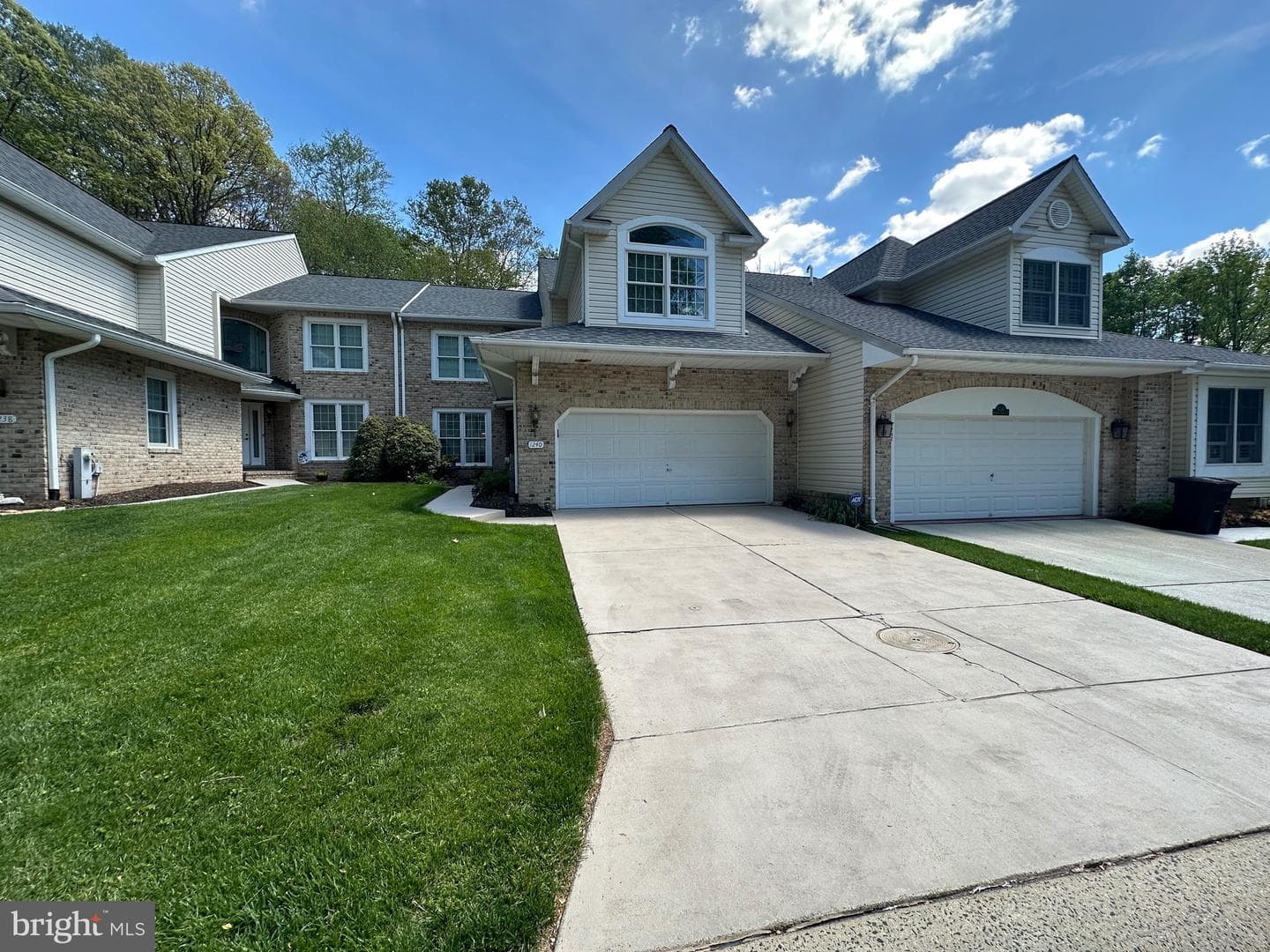 1240 Chateau Green Court photo 6