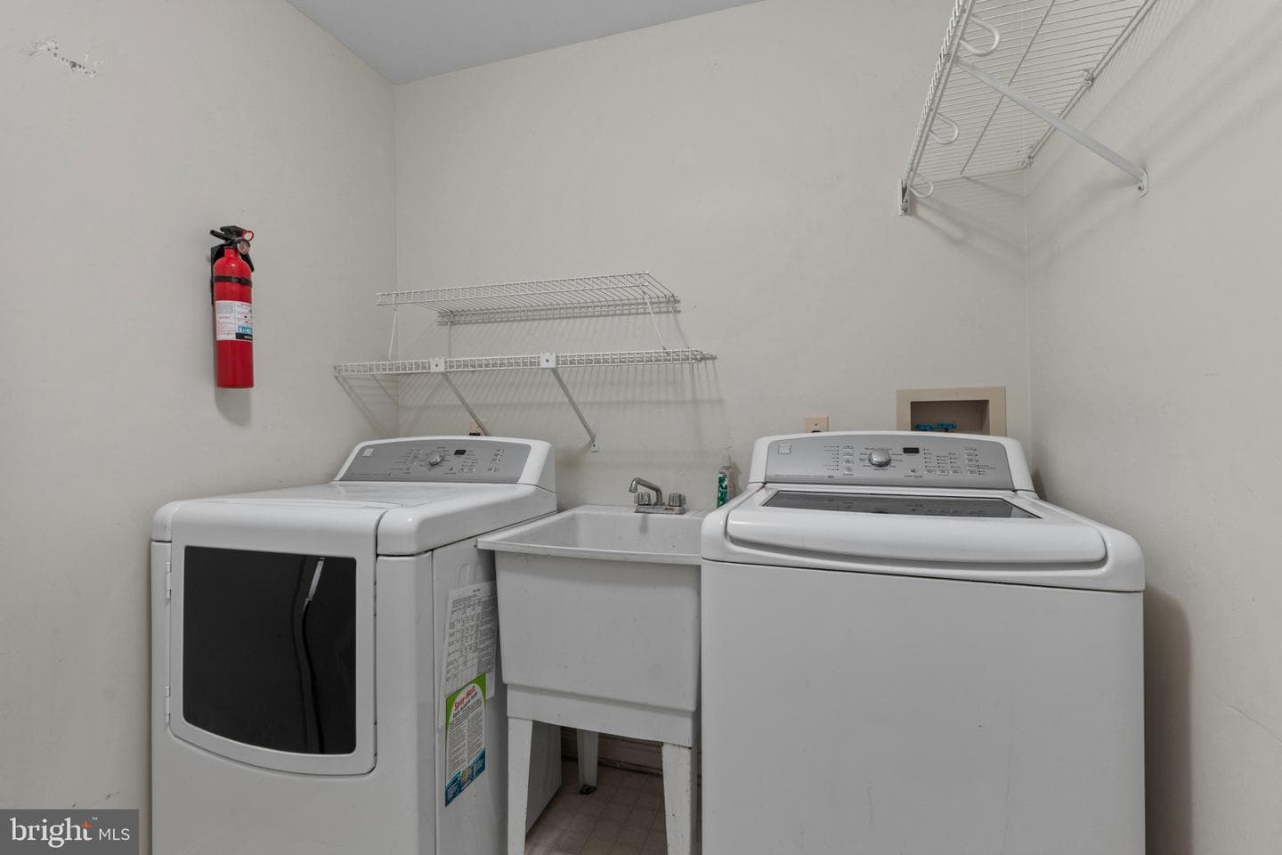 2014 Royal Fern Court photo 16