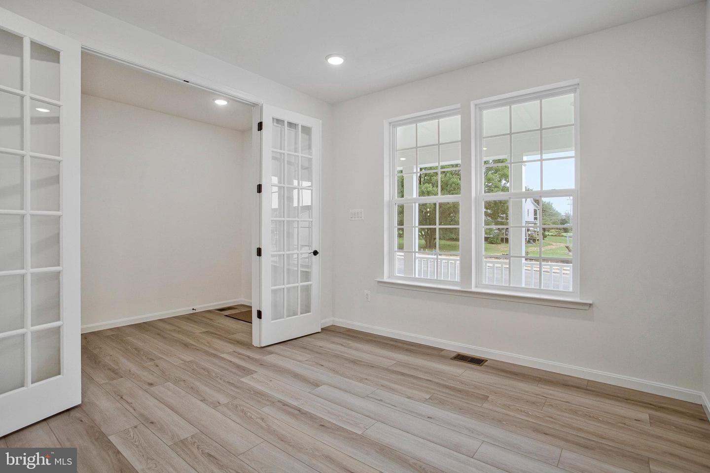1607 Shady Tree Court photo 11