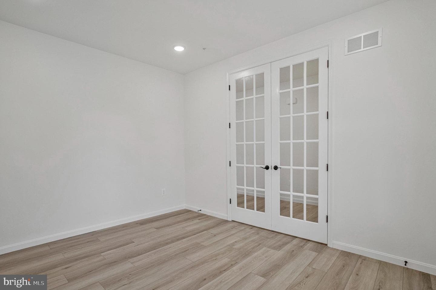 1607 Shady Tree Court photo 13