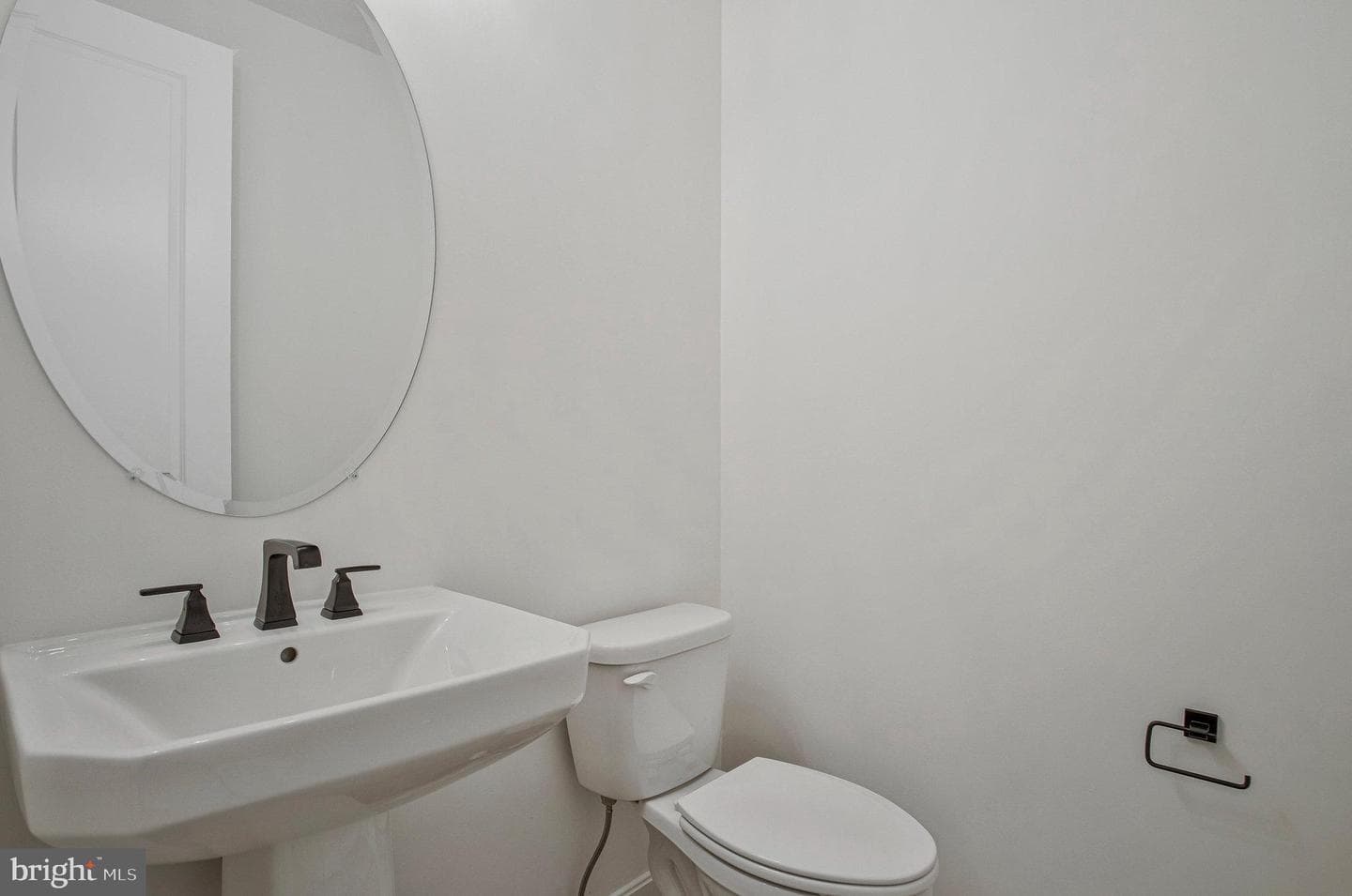 1607 Shady Tree Court photo 14