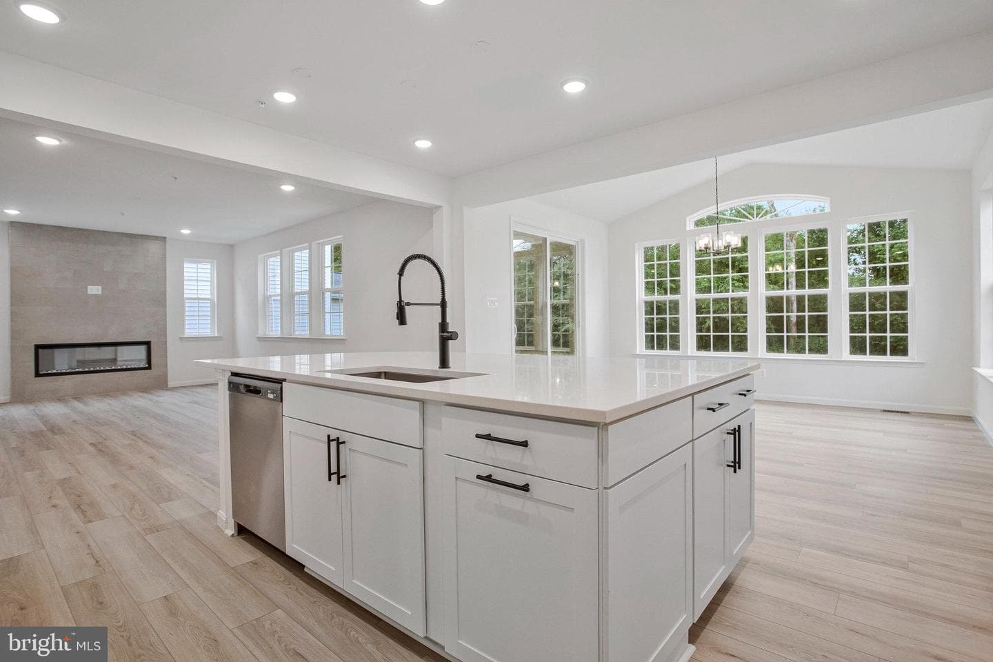 1607 Shady Tree Court photo 25