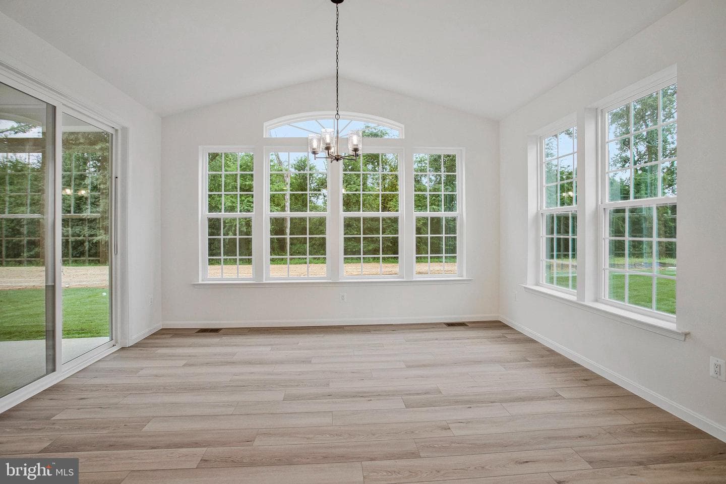 1607 Shady Tree Court photo 28