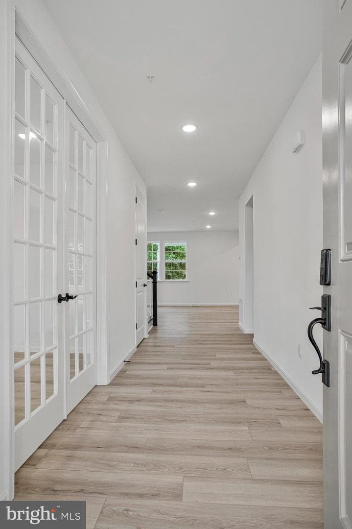 1607 Shady Tree Court photo 8
