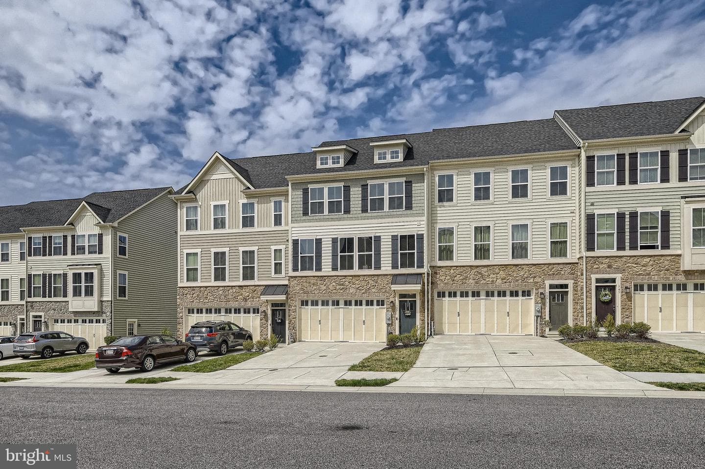 737 Iron Gate Road photo 3