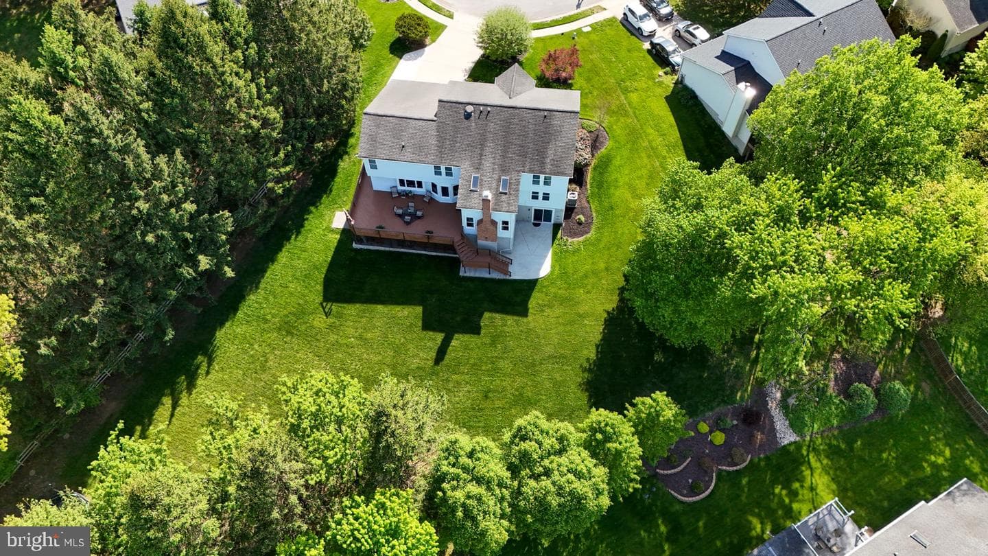 906 Featherstone Court photo 50