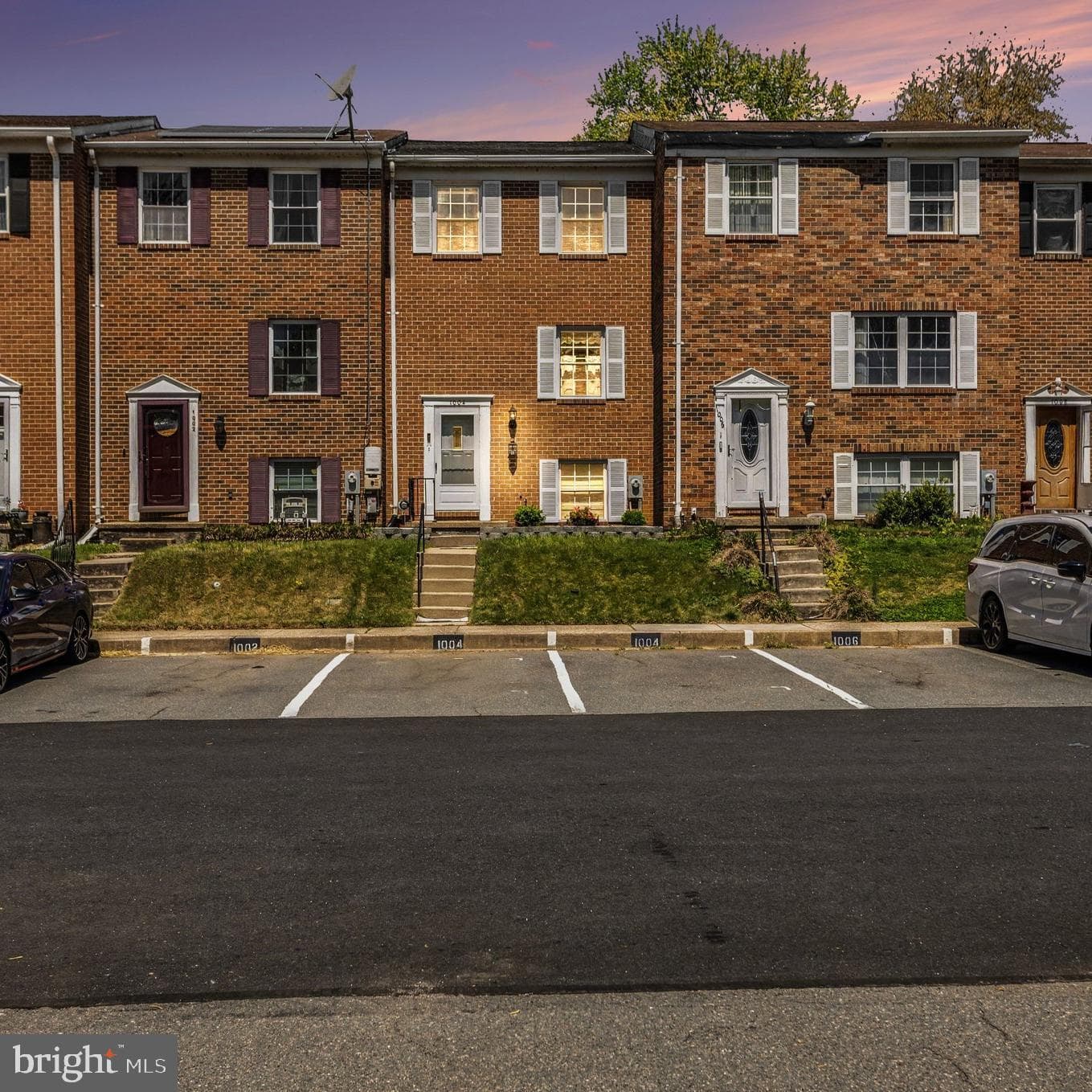 1004 Lake Front Drive photo 2