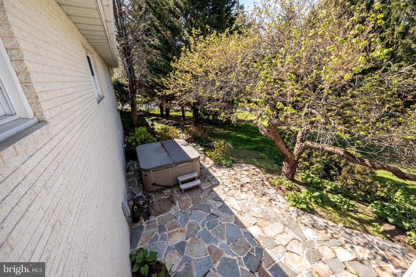 2823 Orchard Lakes Drive photo 18