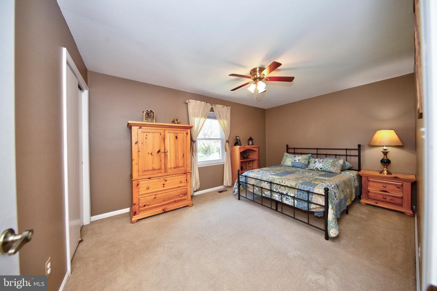 2823 Orchard Lakes Drive photo 32