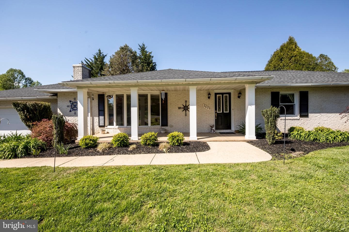 2823 Orchard Lakes Drive photo 4