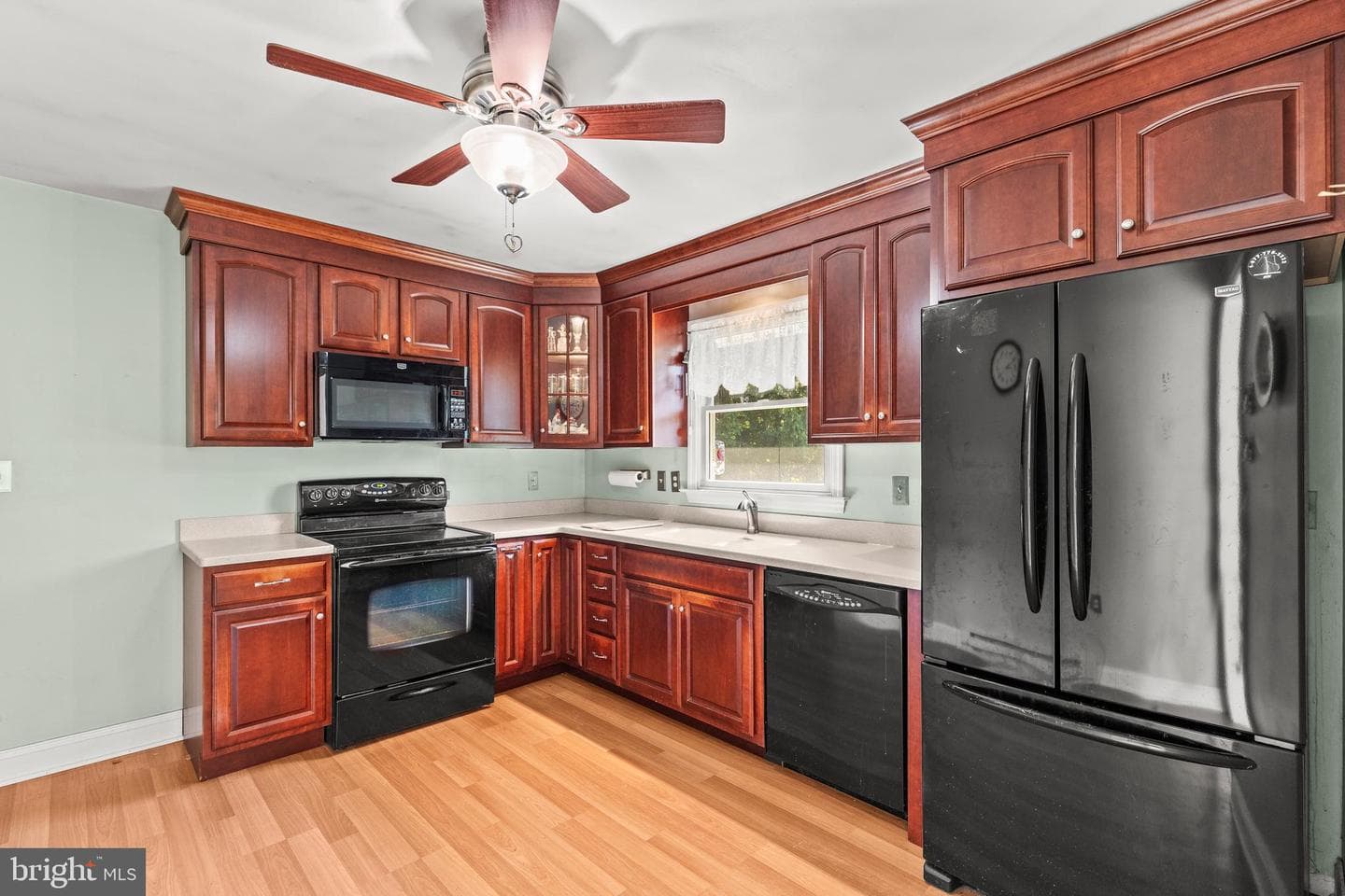 3927 Federal Hill Road photo 3
