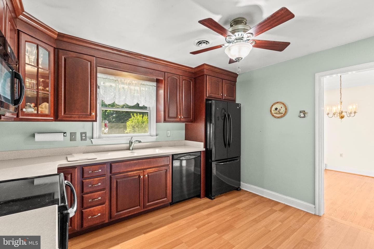 3927 Federal Hill Road photo 4