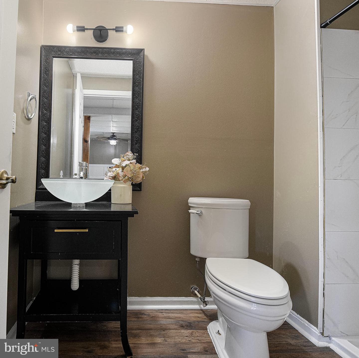 1583 Bentley Circle photo 36