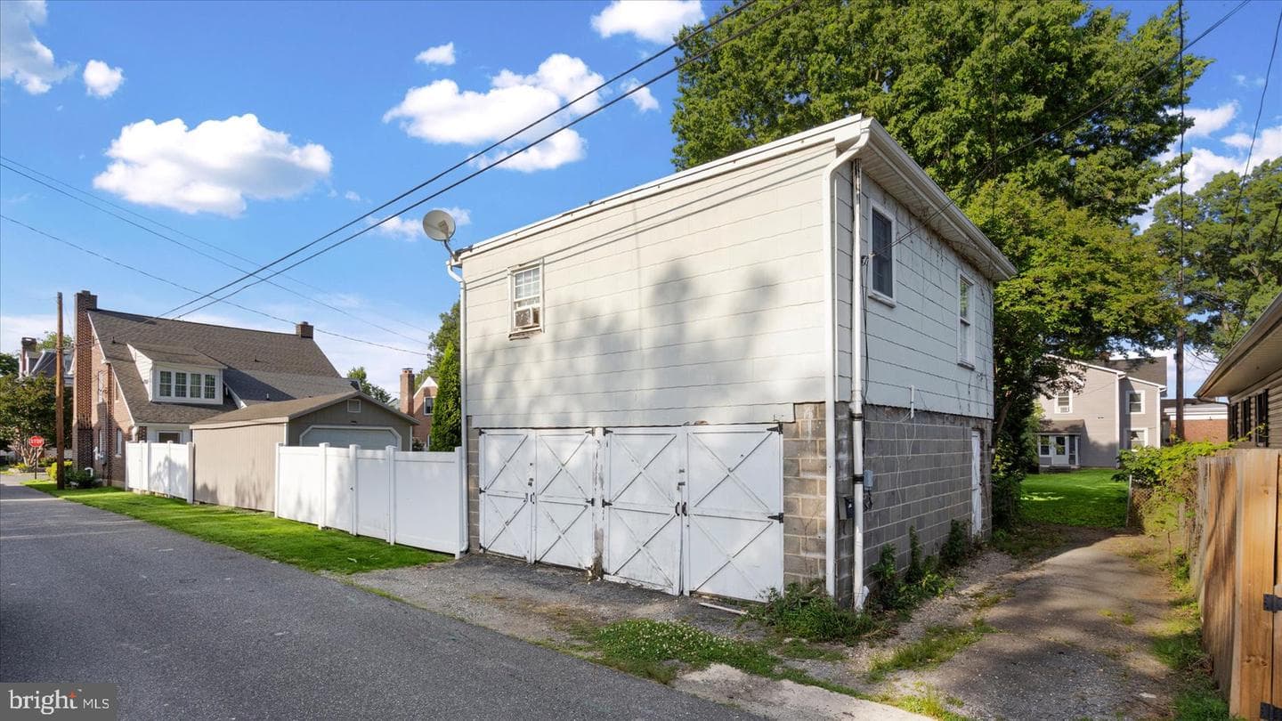 216 N Union Avenue photo 51