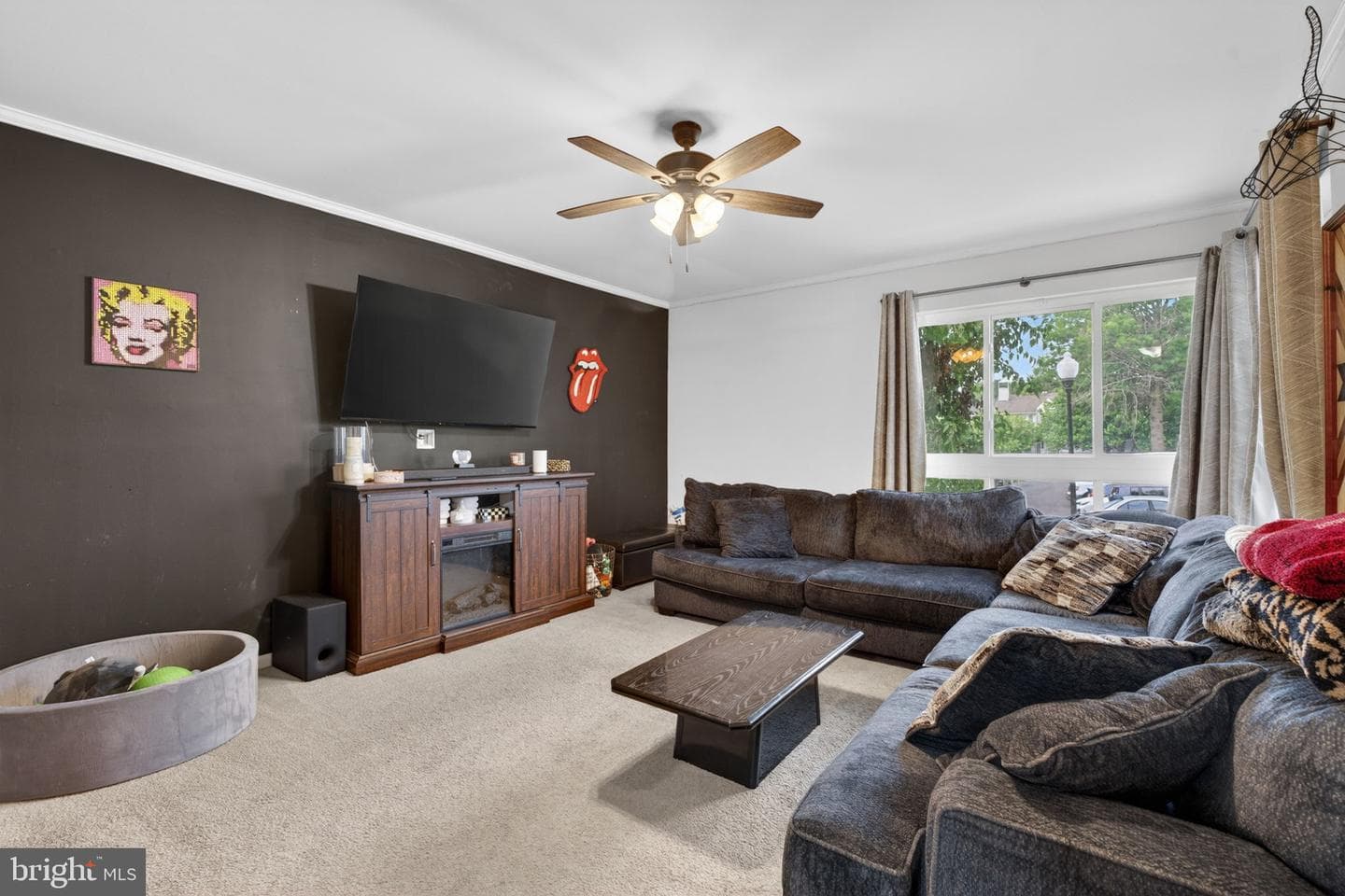 426 Kentmore Terrace photo 9