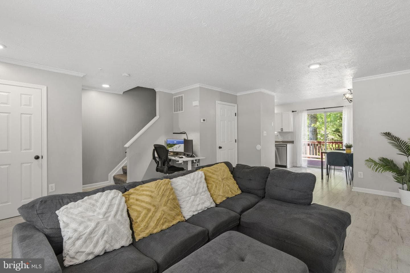 602 N Branch Court photo 4