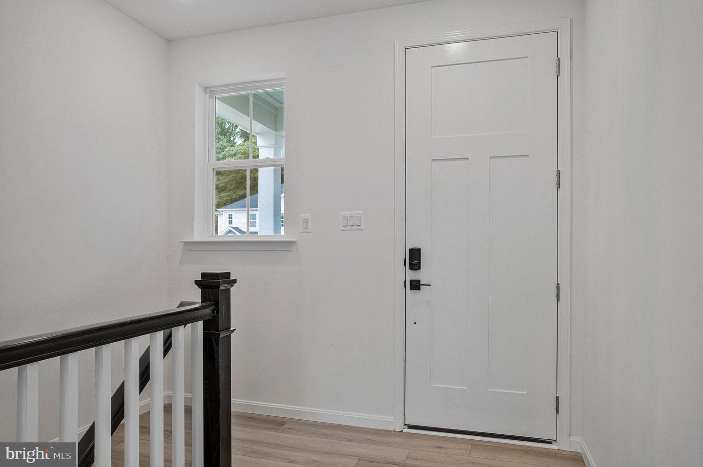 1618 Shady Tree Court photo 5