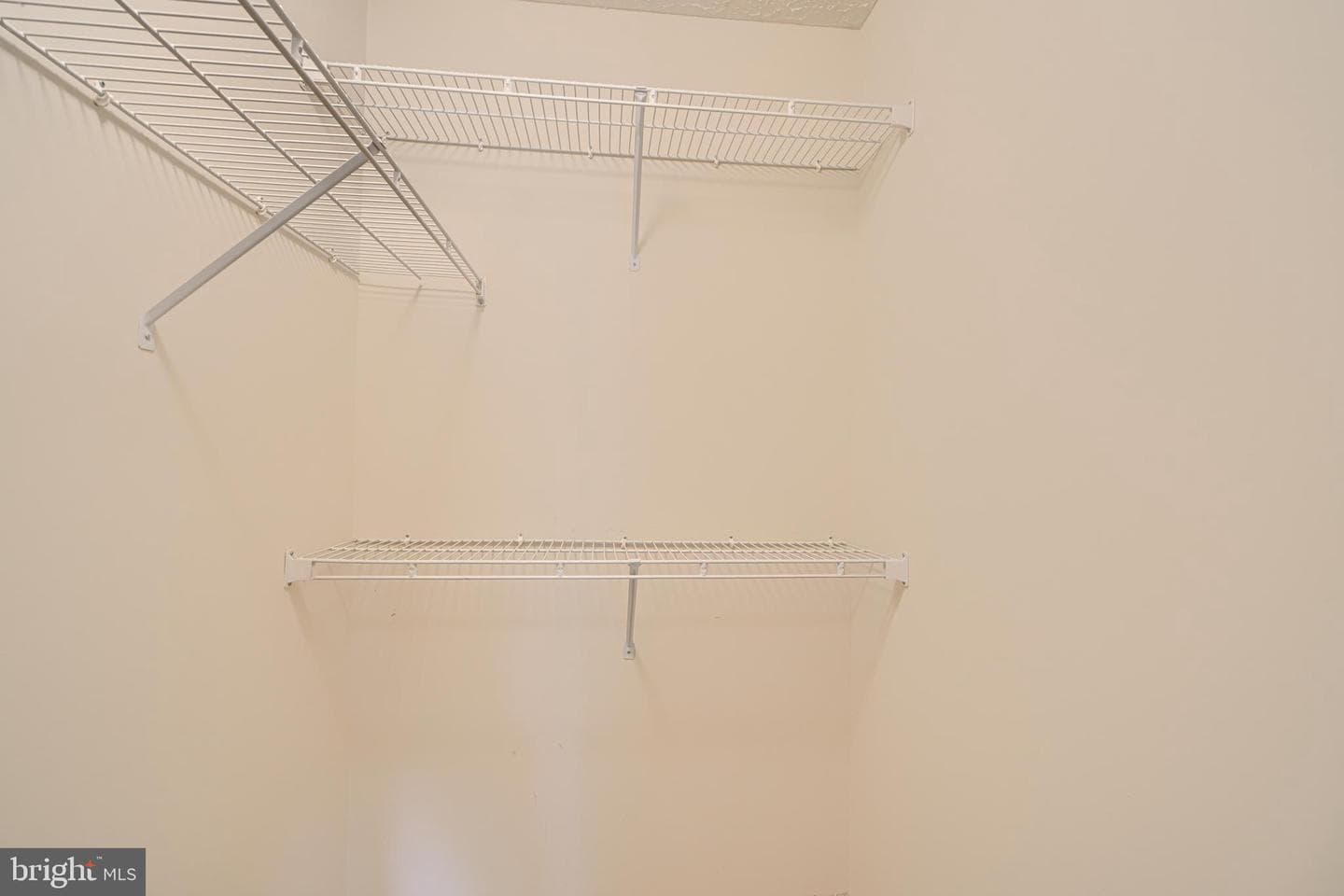 902 Jessicas Lane #902-E photo 28