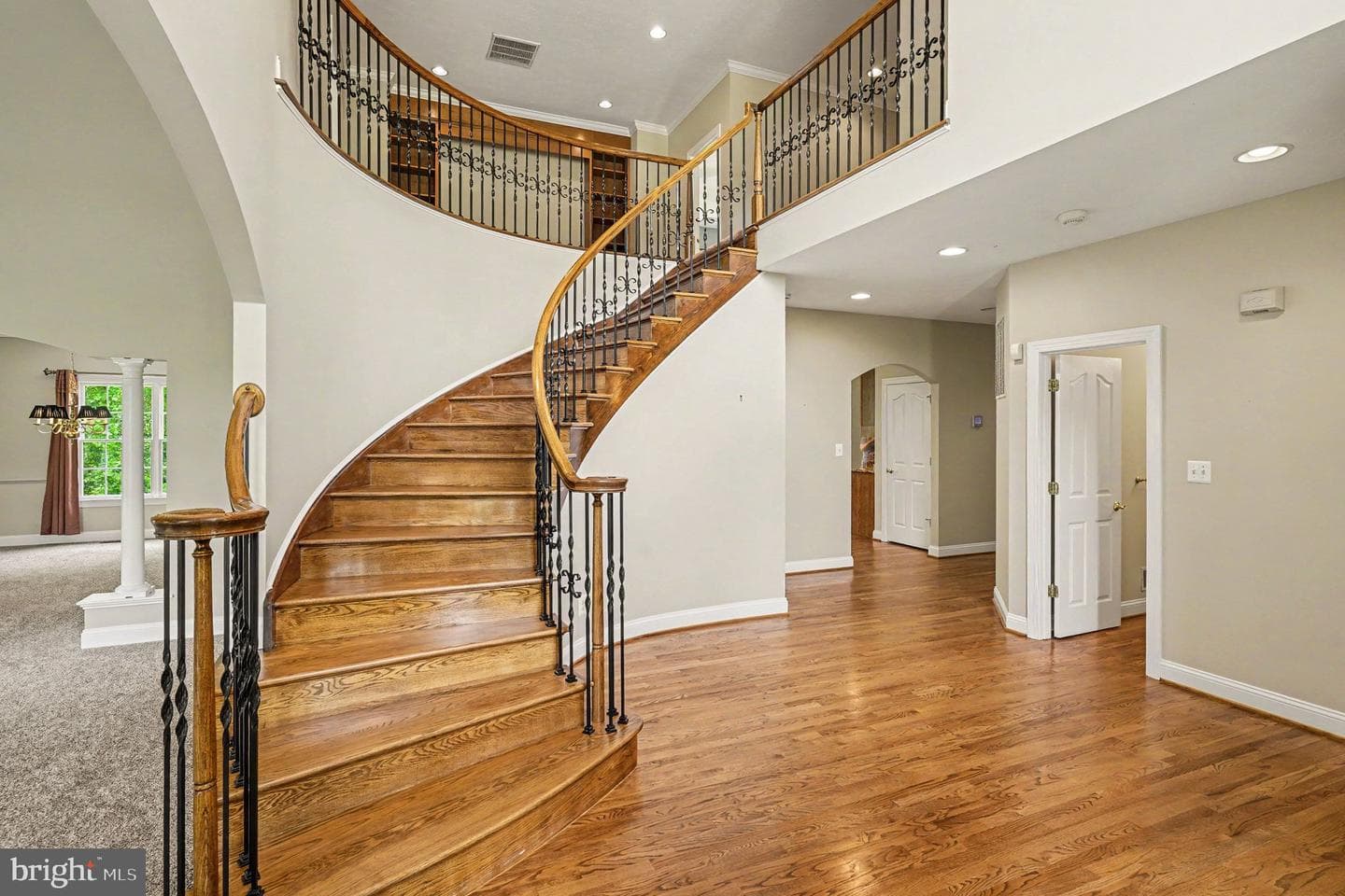 1608 Angleside Road photo 5