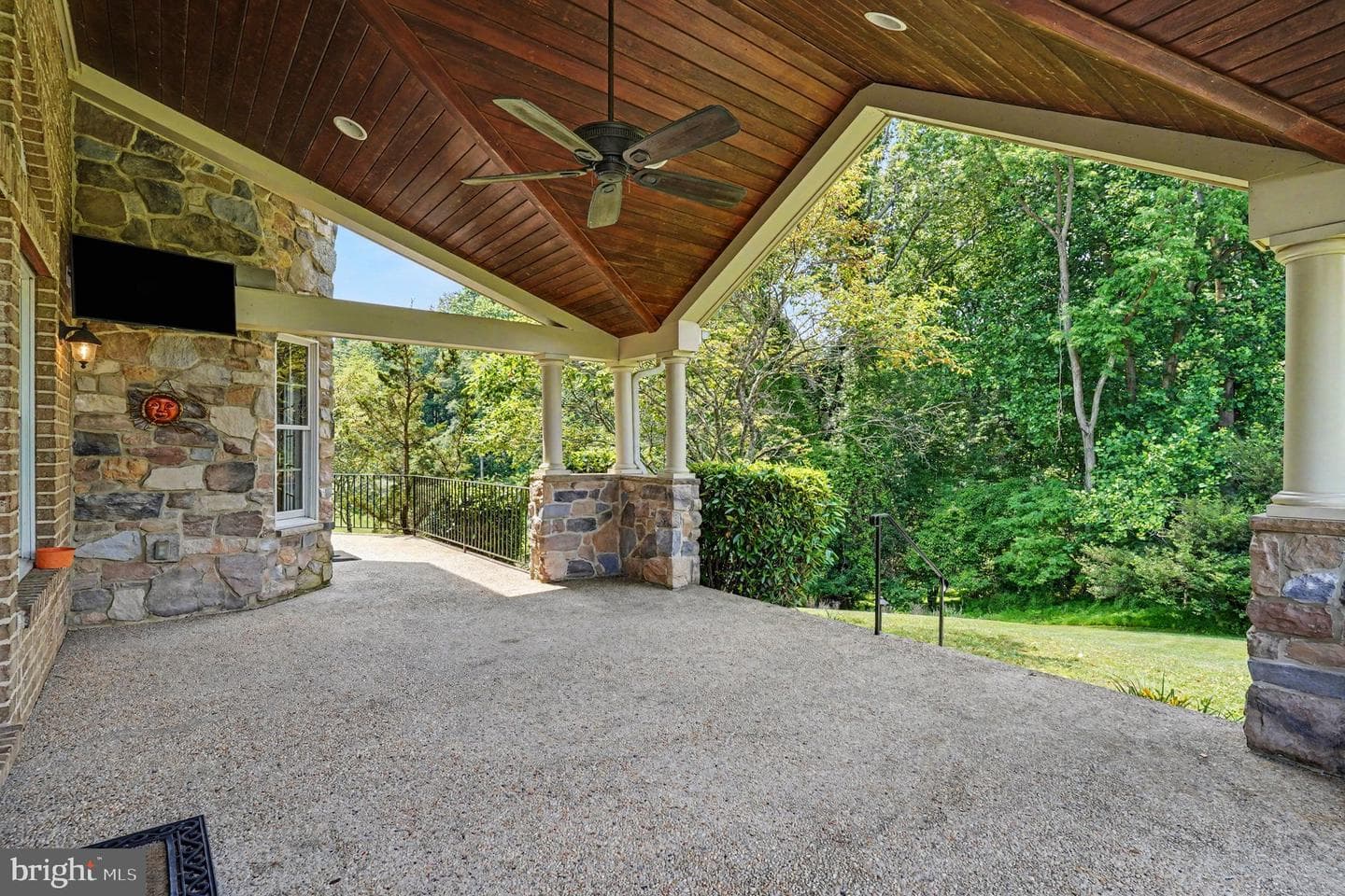 1608 Angleside Road photo 77