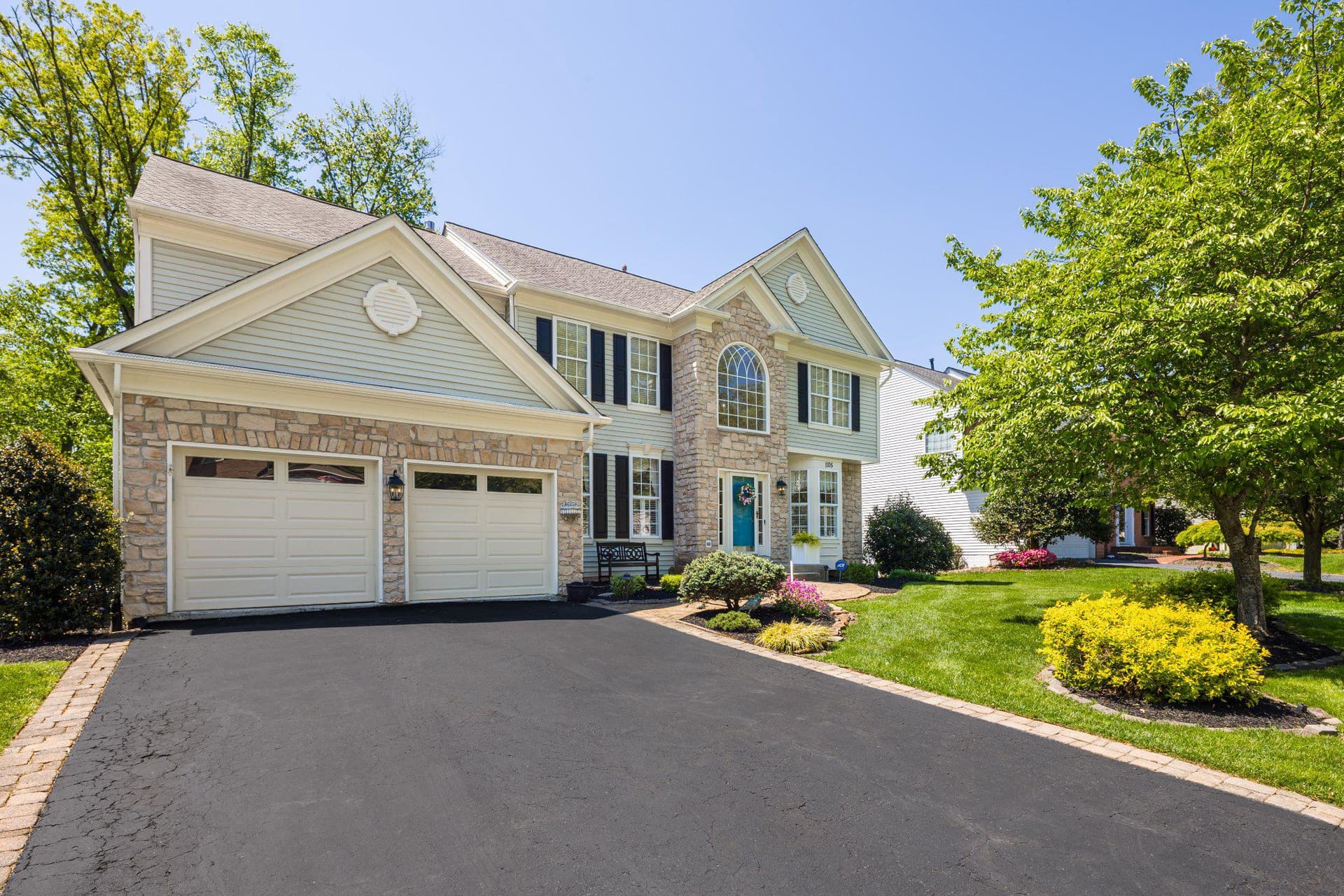 1105 Saddleback Way photo 1