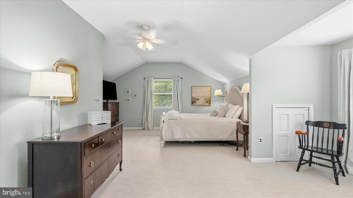 2811 Orchard Lakes Drive photo 27