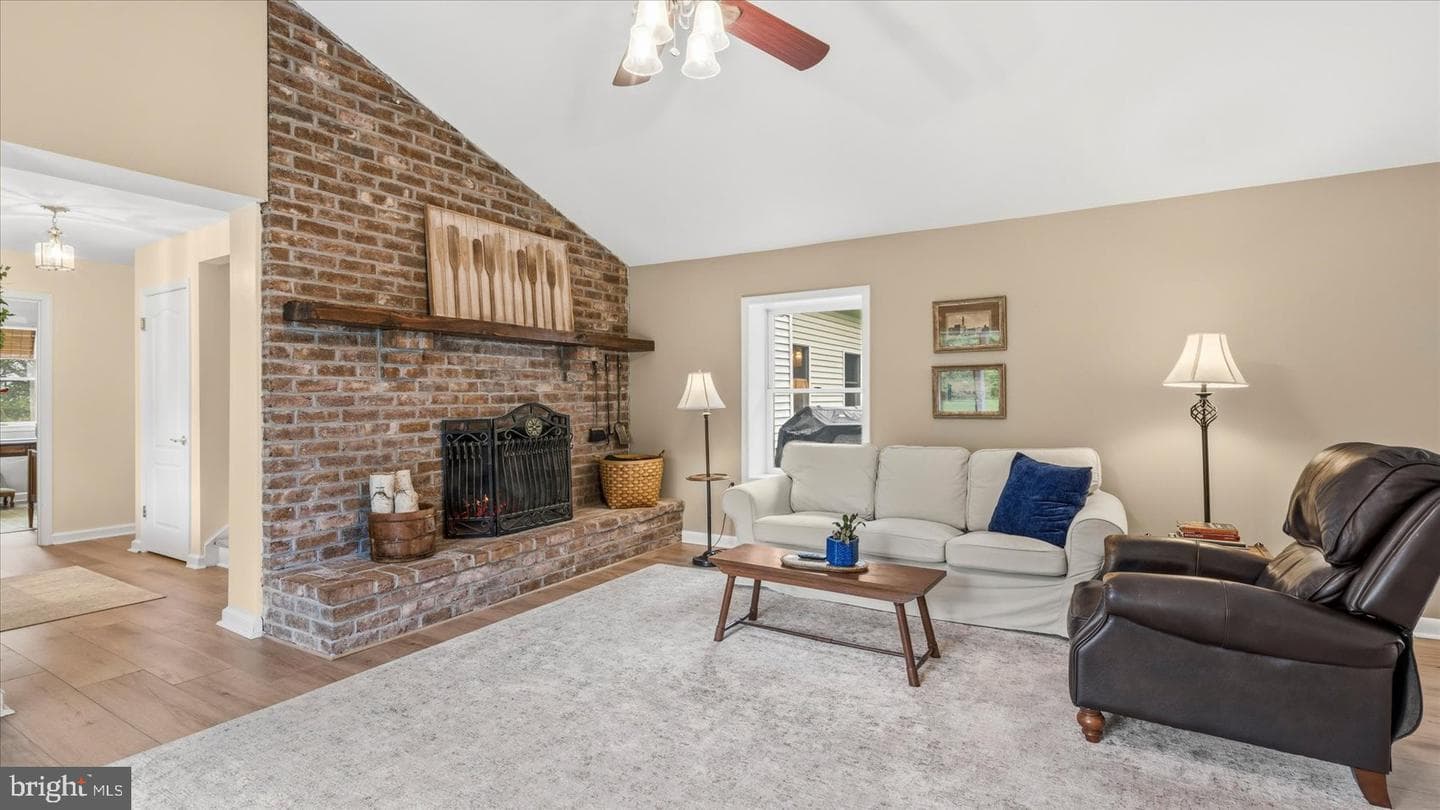 2811 Orchard Lakes Drive photo 7
