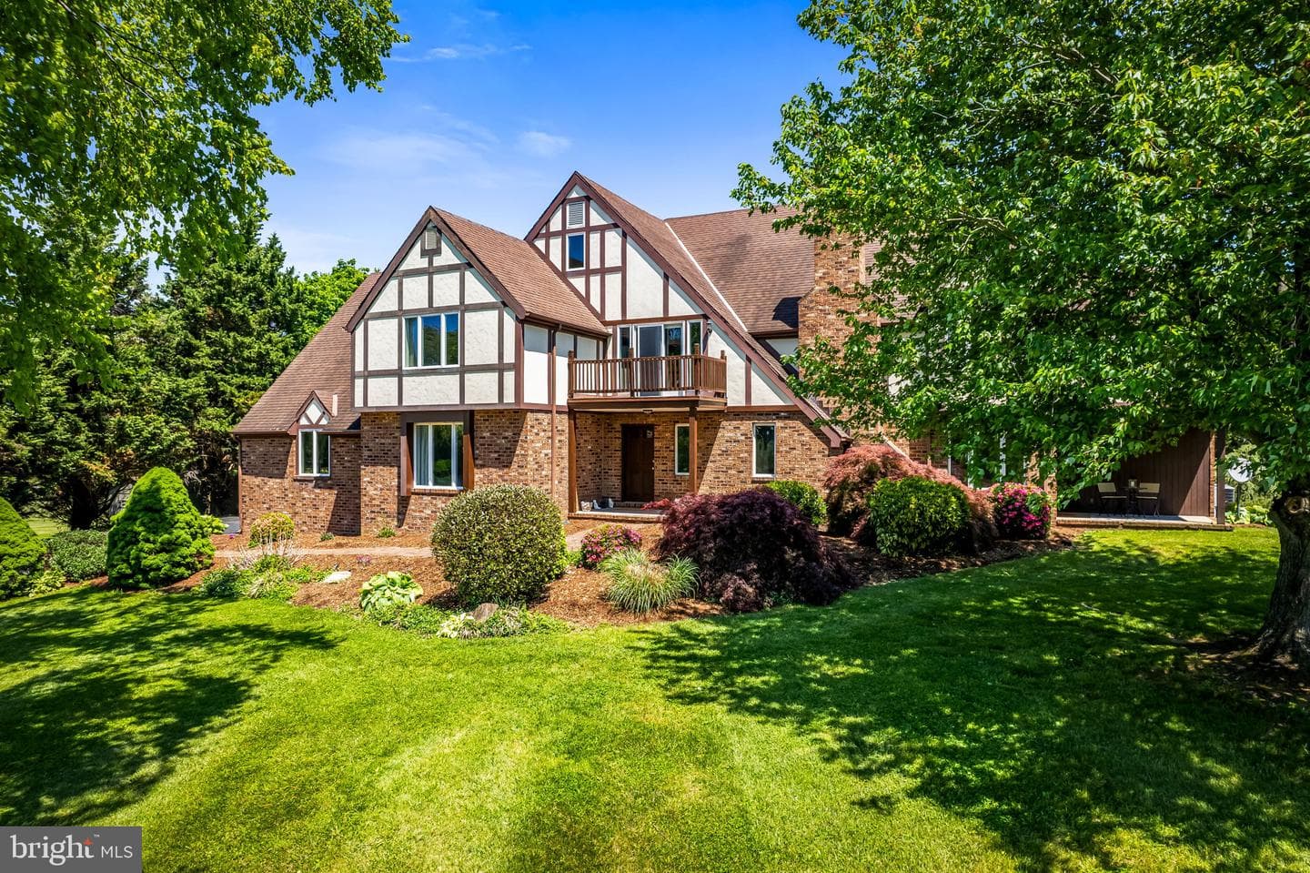 203 Locust Hill Drive photo 1