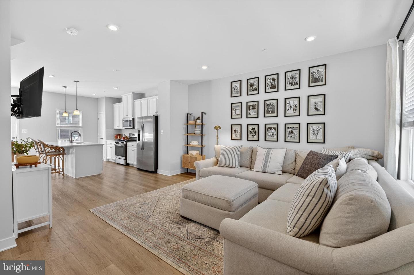 2506 Schooner Way photo 8