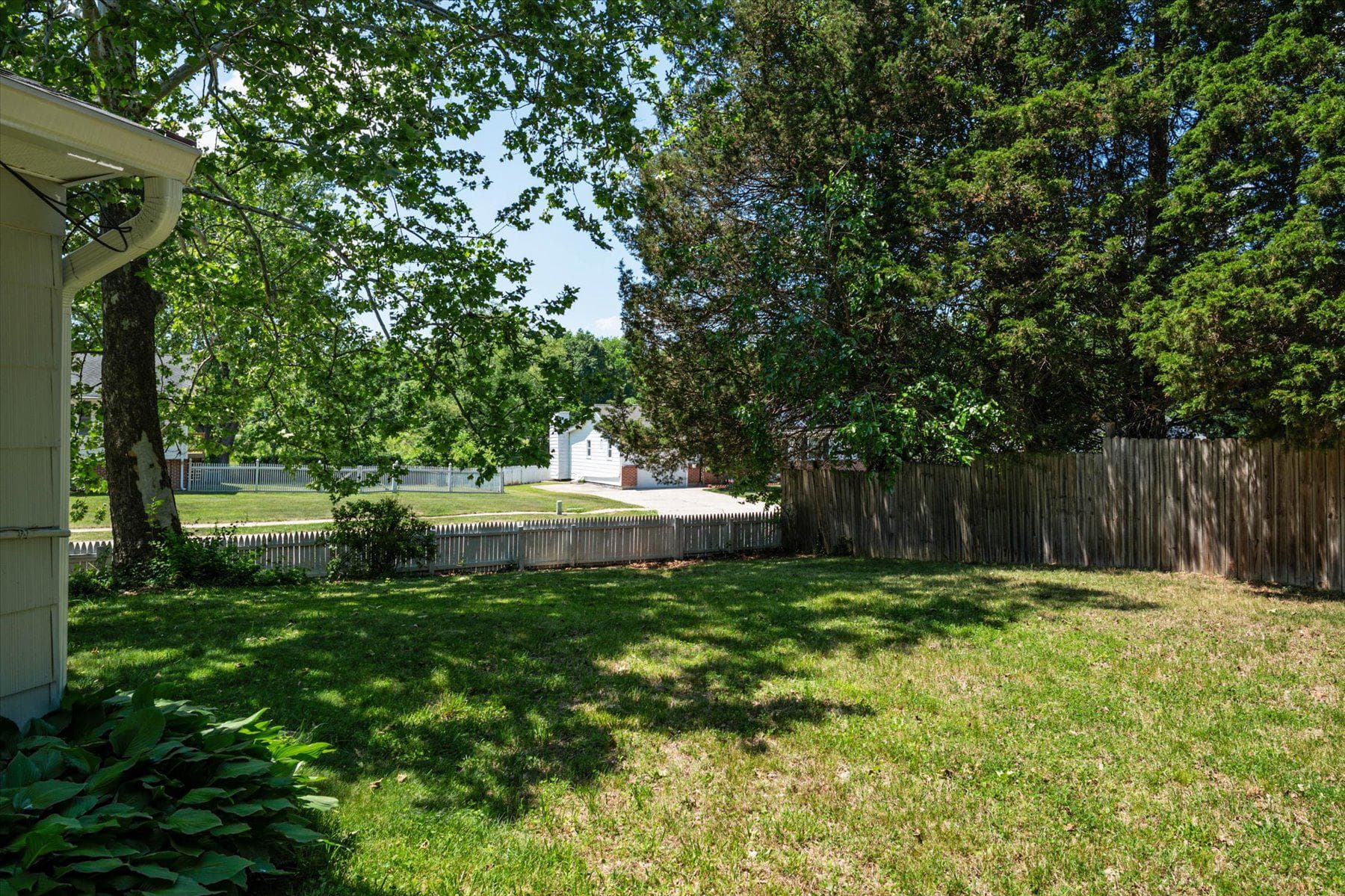 621 Wingleaf Court photo 35