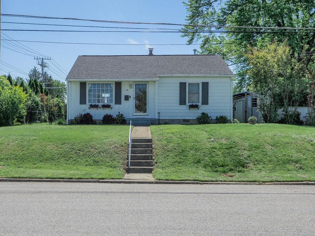 50 Mitchell Ave photo 2