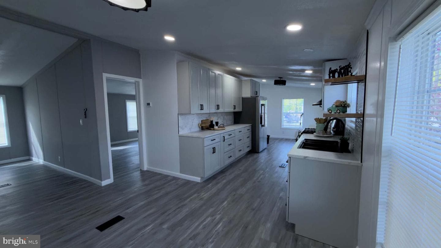 25 Walnut Street photo 1