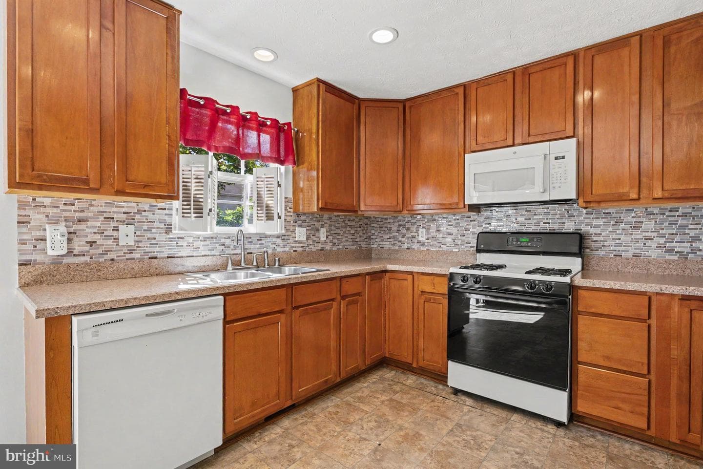 1604 Nuttal Avenue photo 11