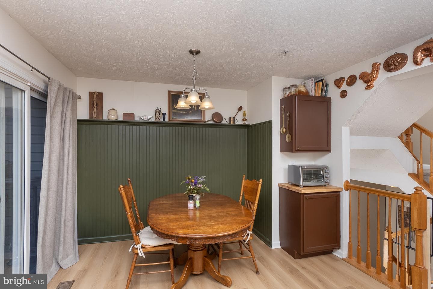 1069 Jeanett Way photo 3