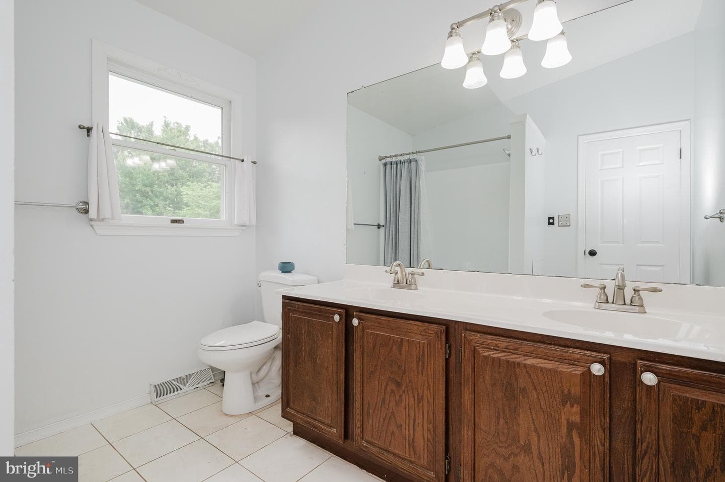 805 Hayden Court photo 44