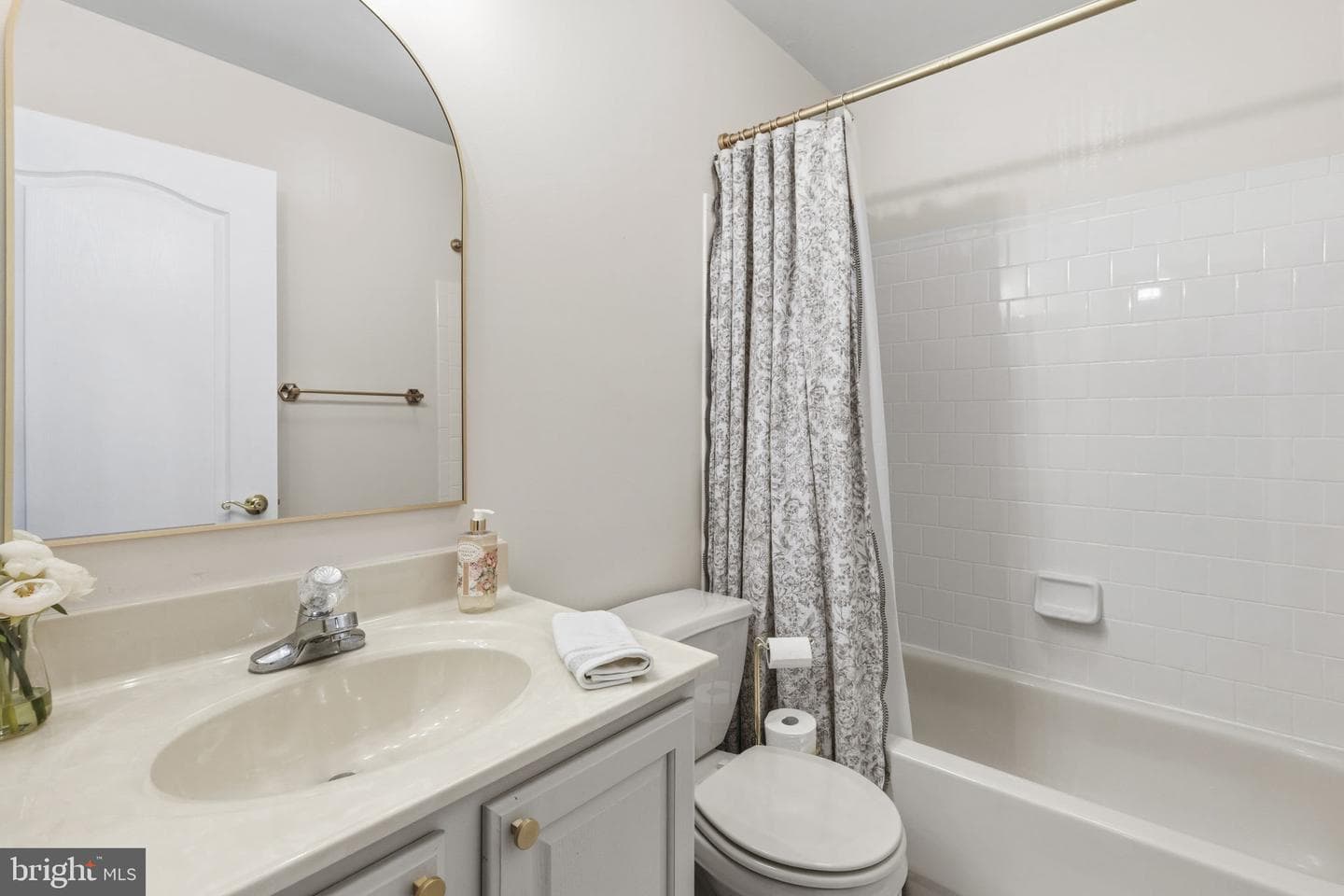 587 Kirkcaldy Way photo 29