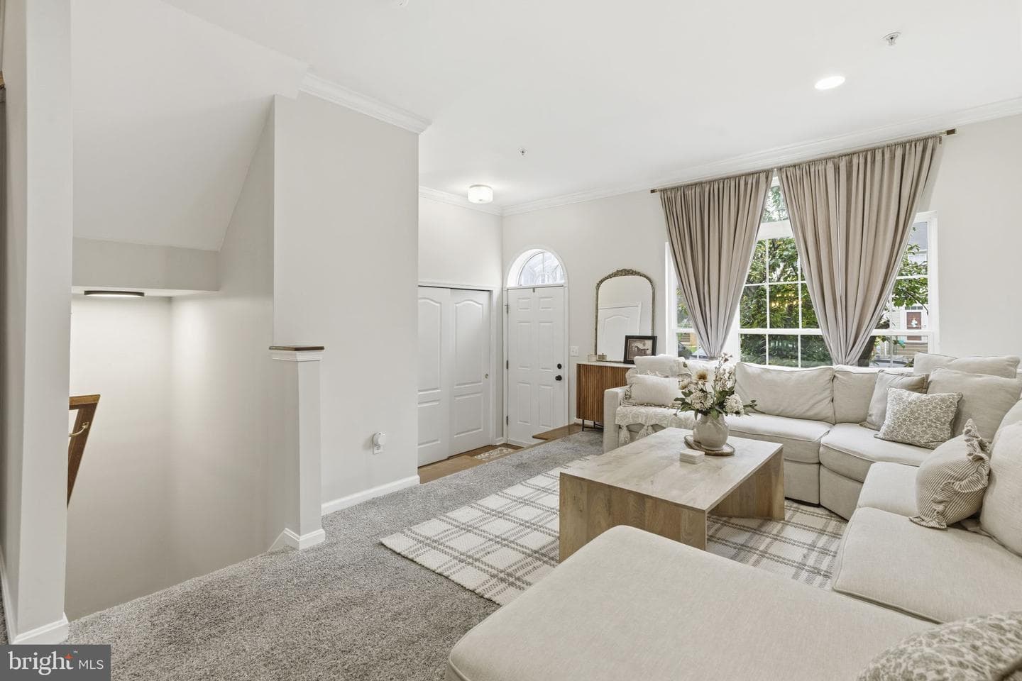 587 Kirkcaldy Way photo 6