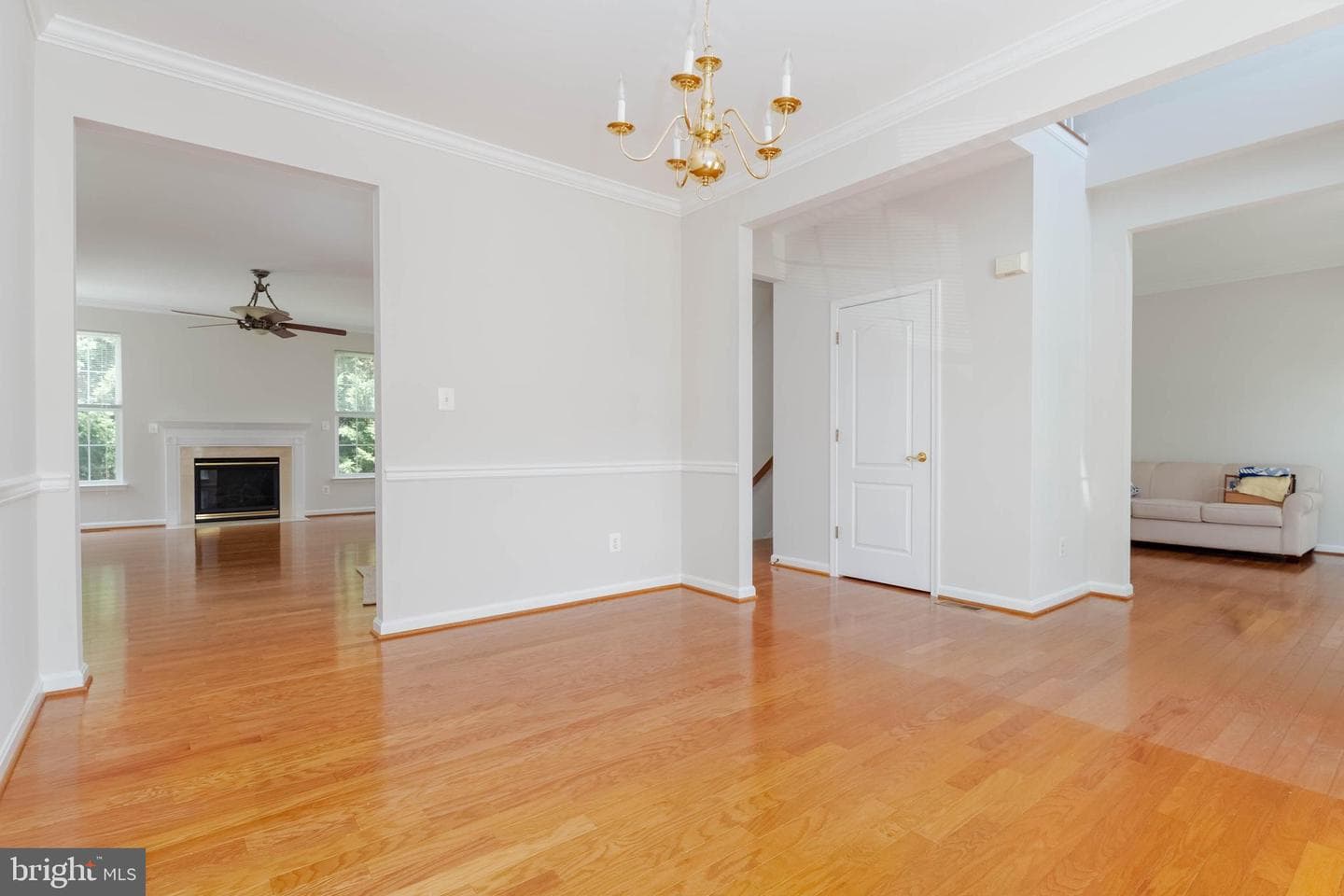 442 Clydebank Dr photo 11