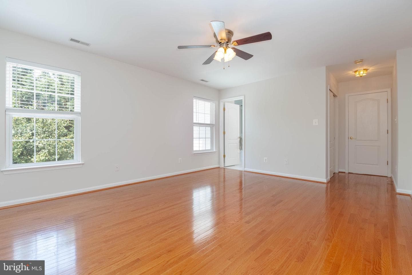442 Clydebank Dr photo 39
