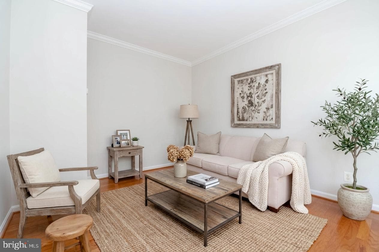 442 Clydebank Dr photo 4